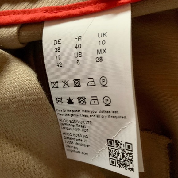 BOSS Women's Solid-Color High-Rise Pleated Trouser Shorts - Picture 6 of 7